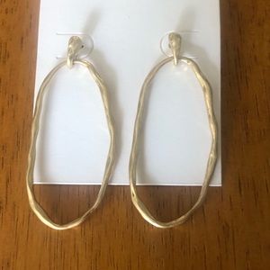 Hammered Gold Oval Hoops Earrings